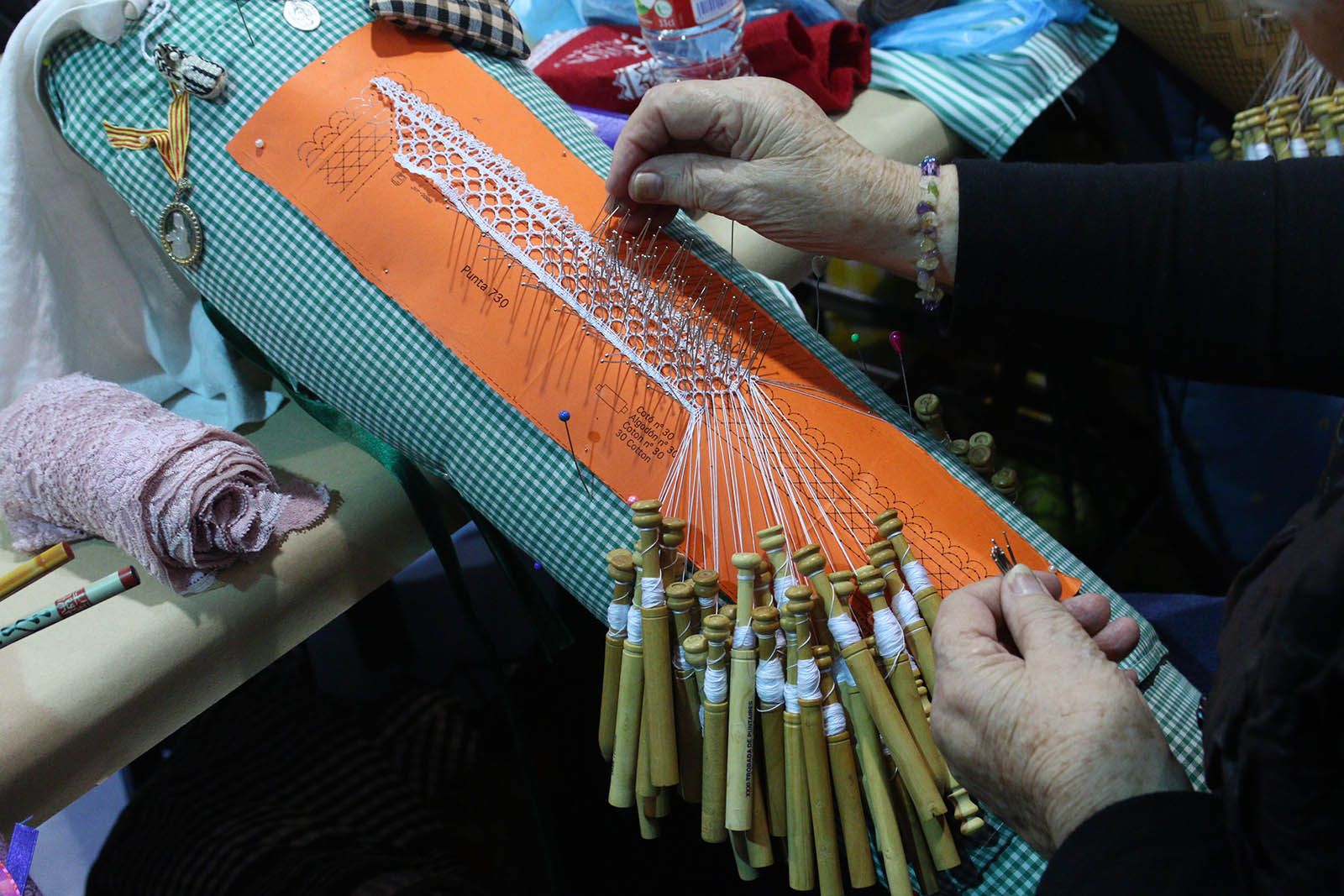 Trobada de puntaires per la Festa de Tardor. Foto: Lali Álvarez