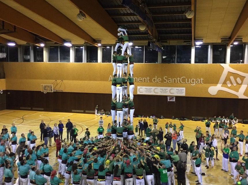 El 4d8 dels Gausacs durant l'actuació de la Festa de Tardor al Pavelló 3. FOTO: C. Caballé