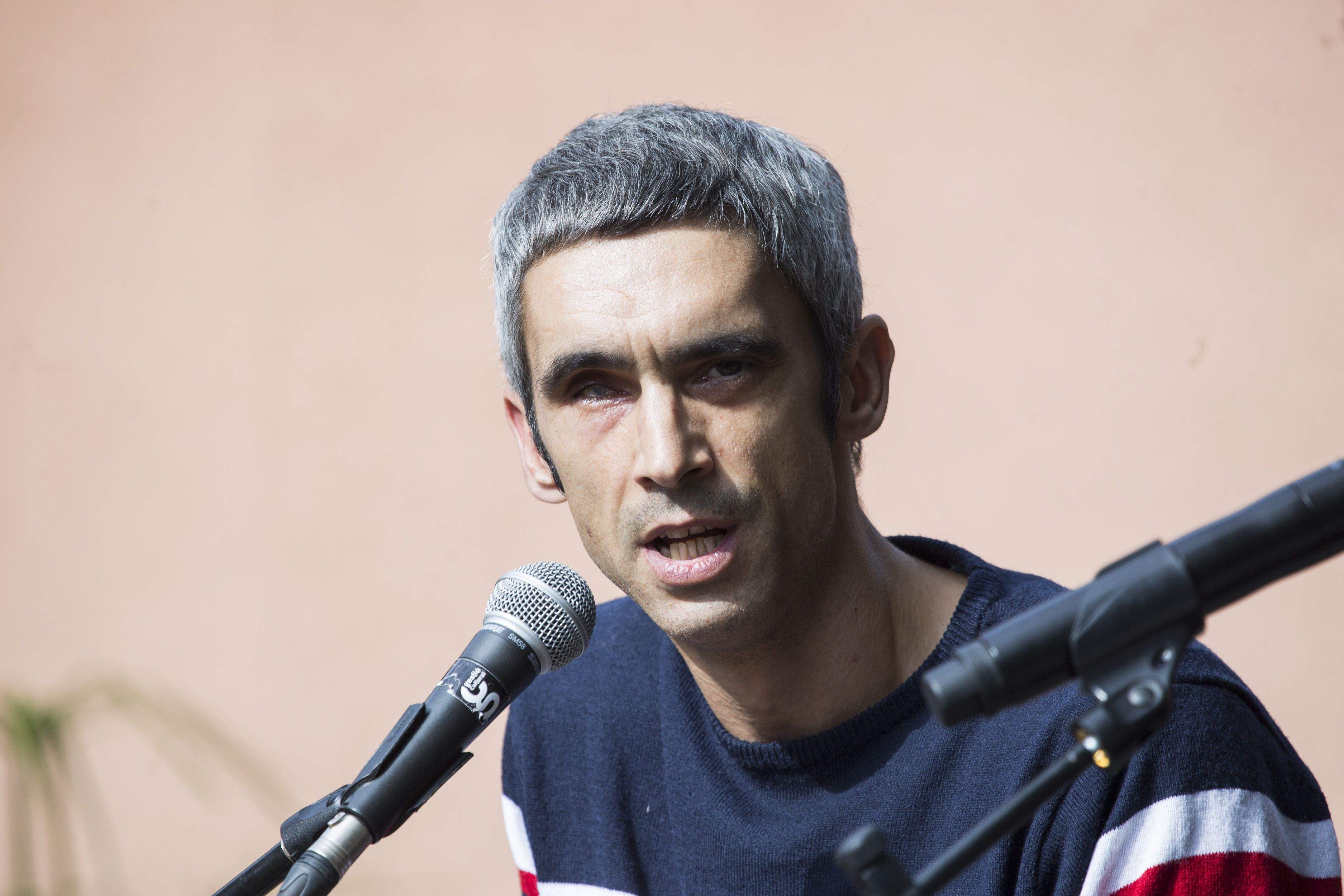 Roger Español durant l'acte de presentaió d'un llibre a Sant Cugat