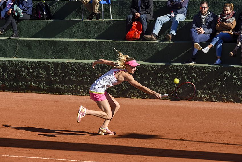 Partit de tenis al Club tennis natació Sant Cugat. Foto: Bernat Millet.