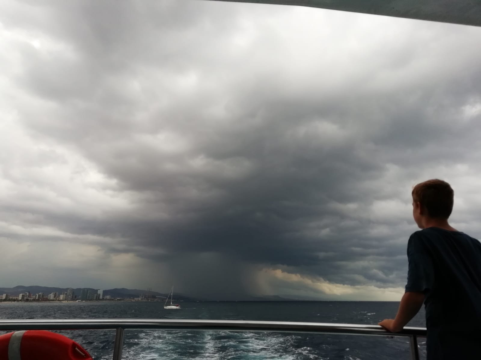 Carme Prats "A punt de ploure a Barcelona"