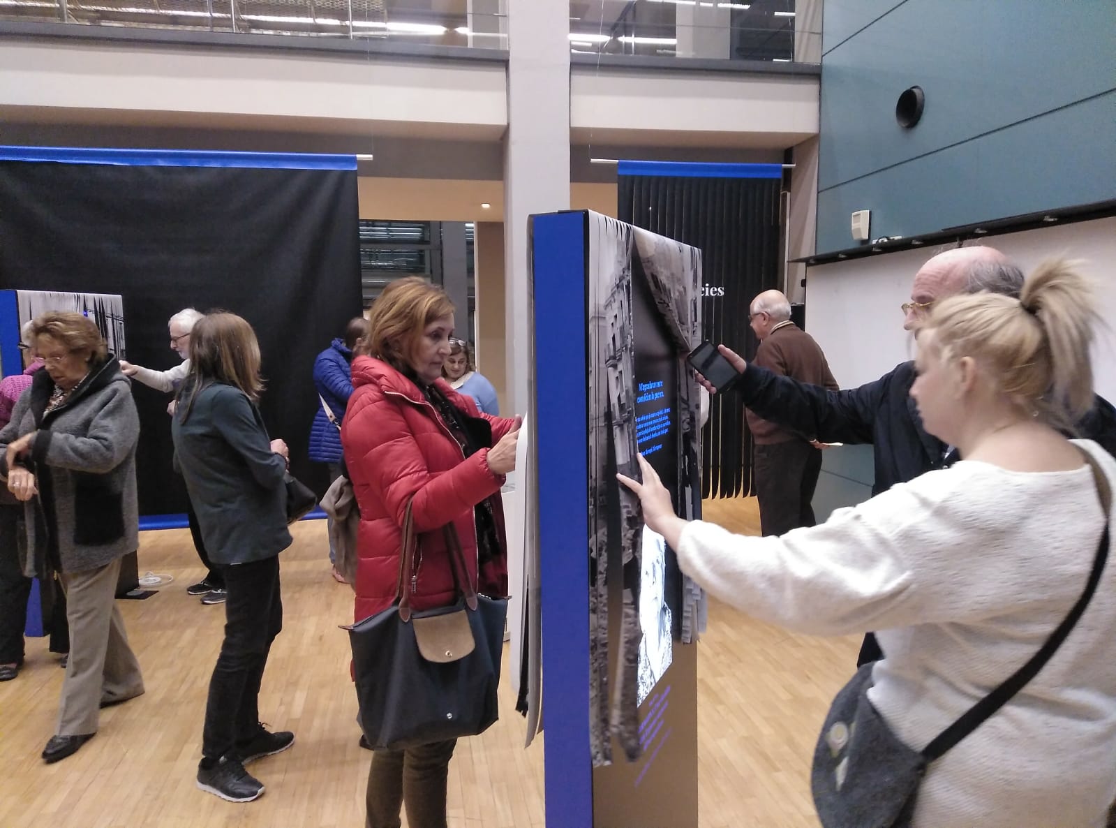 L'exposició sobre els bombardejos de l'aviació italiana a Barcelona. FOTO: TOT Sant Cugat