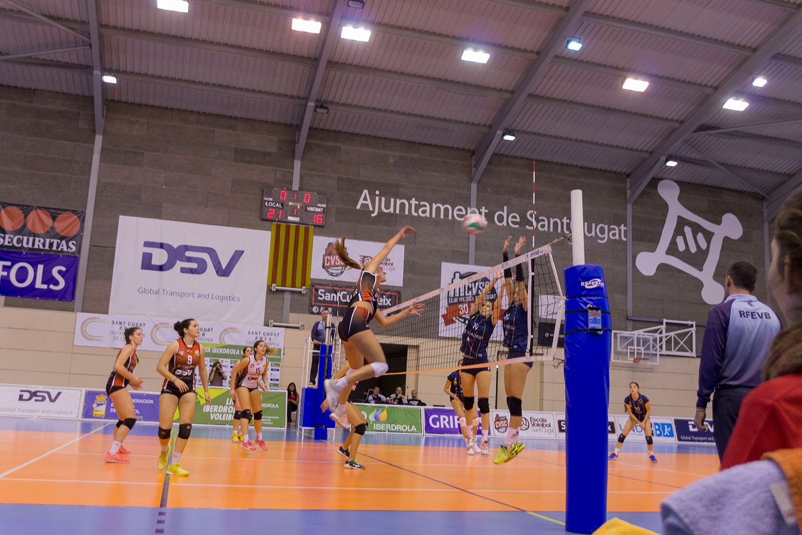 Partit de lliga Volei. CV Sant Cugat - Madrid Chamberí. FOTO: Paula Galván