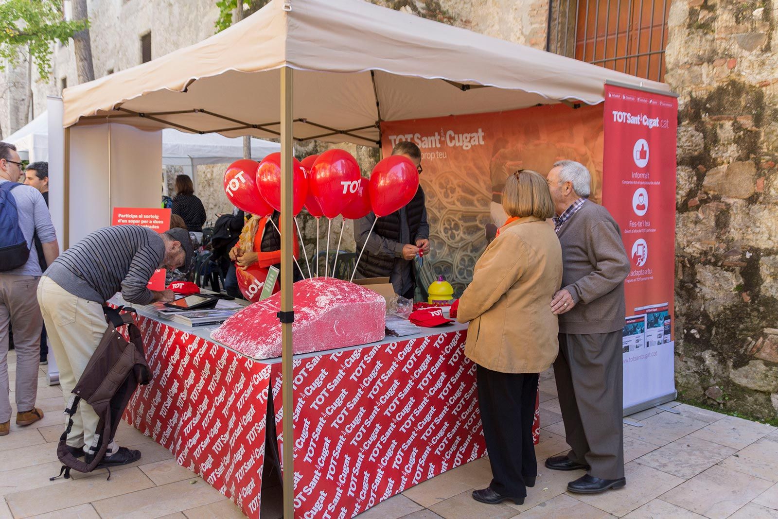 Fira d'entitats. FOTO: Paula Galván