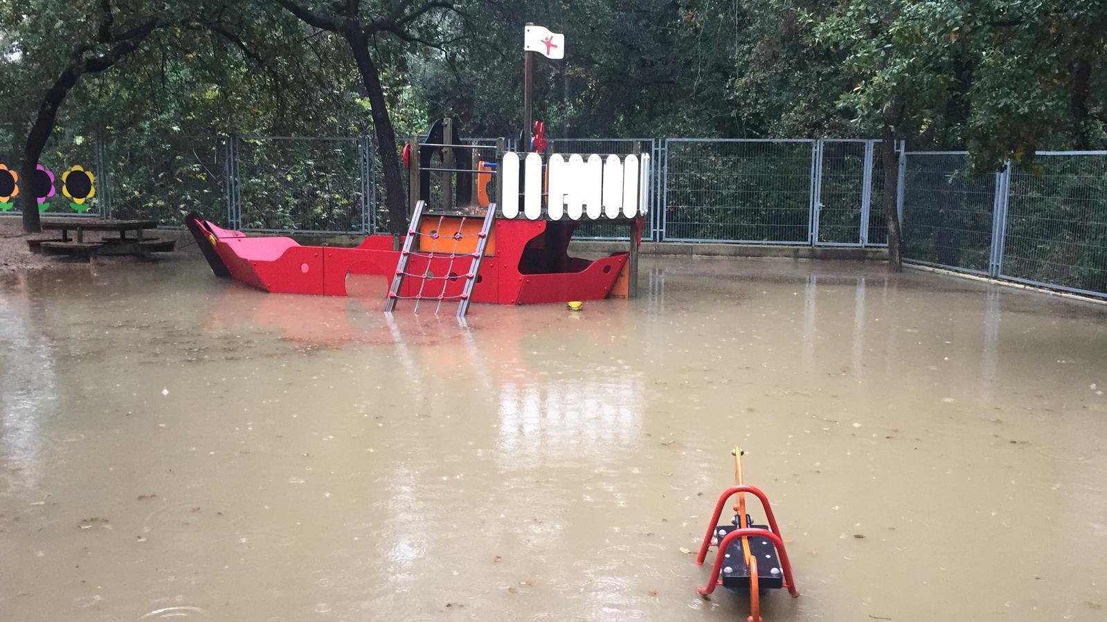 Imatge del pati de l'escola Pins del Vallès. FOTO: Cedida