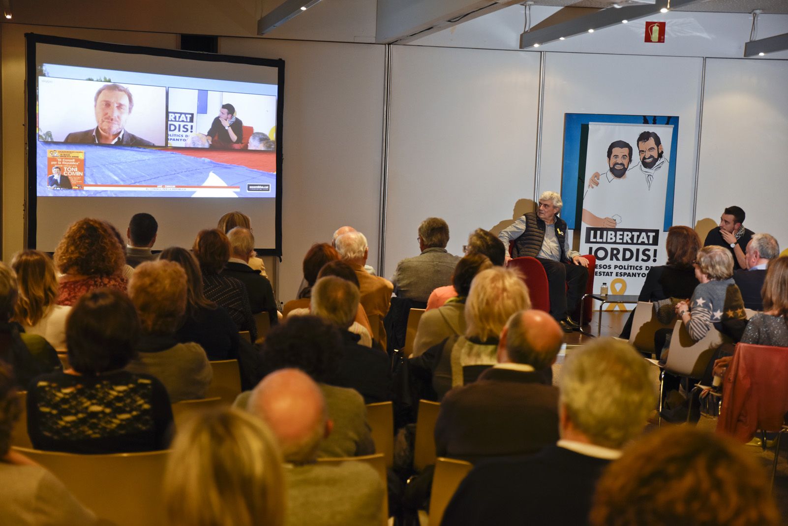 Toni Comín, des de Waterloo, a Sant Cugat. FOTO: Bernat Millet
