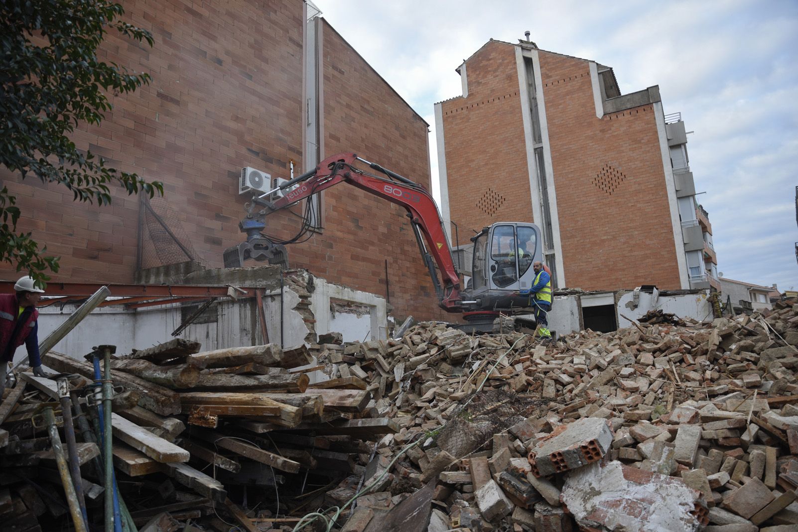 La casa d'Uniformes Prat, enderrocada FOTO: Bernat Millet