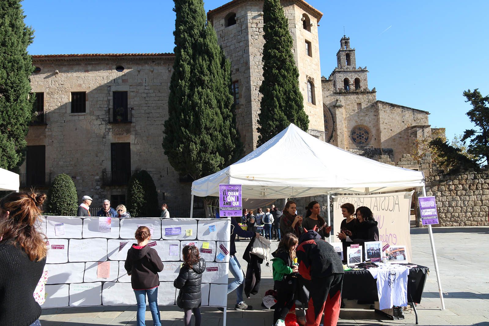 Activitats prèvies al dia Internacional contra la violencia masclista. Foto: Lali Álvarez
