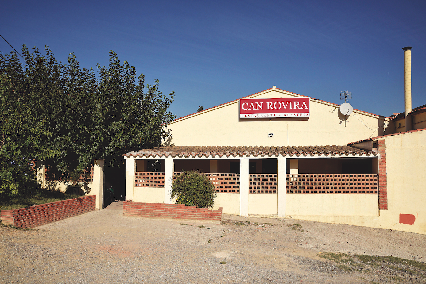 L'exterior del restaurant Can Rovira FOTO: Arxiu