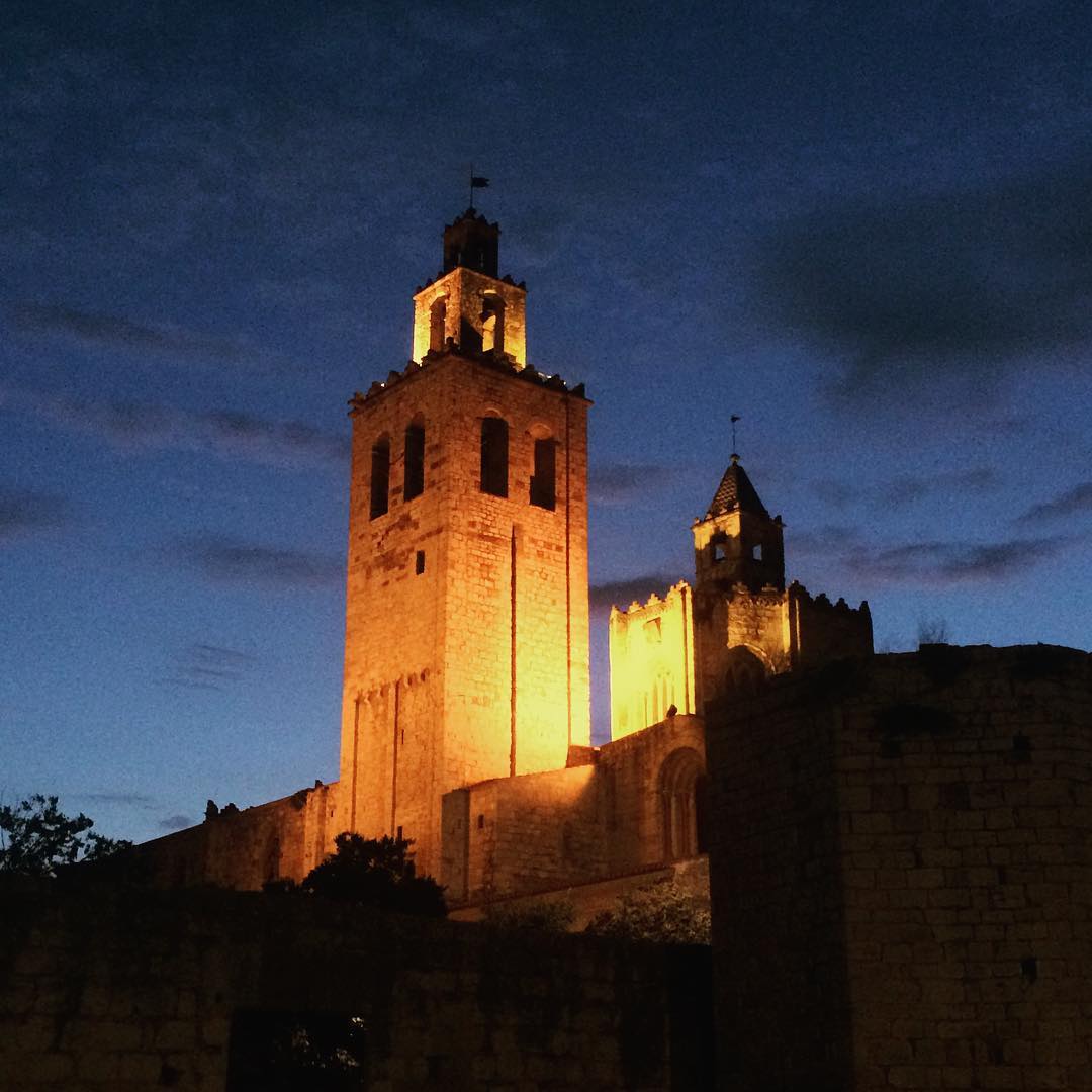 @cbusquets  "El Monestir de SantCugat m'enamora"