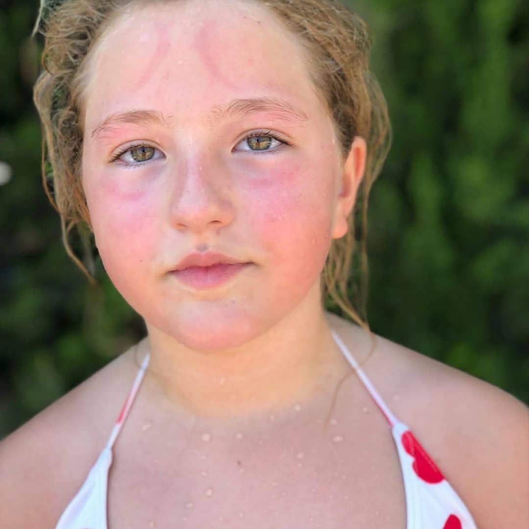 @Elviragranado "La marca de las gafas de piscina y Montserrat."