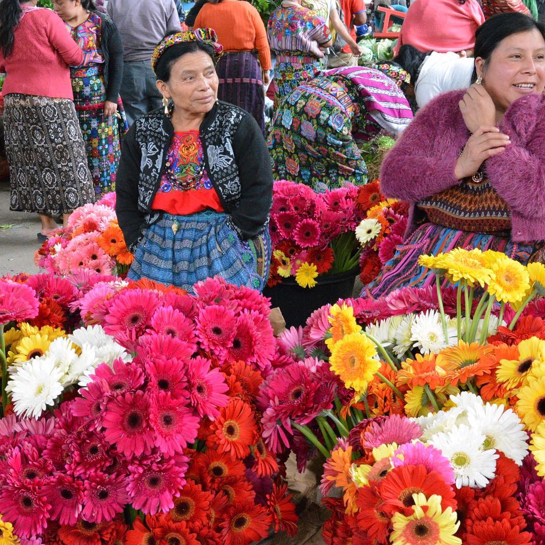 @Irenboronat "Mercat de flors, Almolonga"