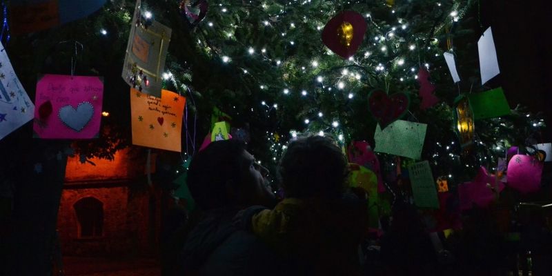 Els llums de Nadal ja llueixen a Valldoreix. FOTO: Sílvia Polanco