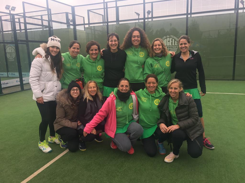 L'equip femení del Club Esportiu Valldoreix, campió de la Copa Catalunya Or 2018 de pàdel. FOTO: Club Esportiu Valldoreix