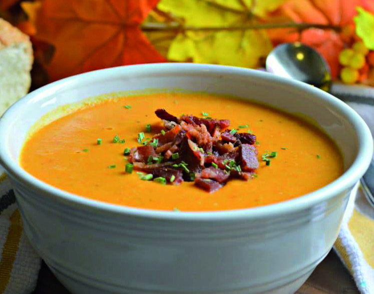 Serviu la sopa ben calenta amb la cansalada viada per sobre. FOTO: Cedida