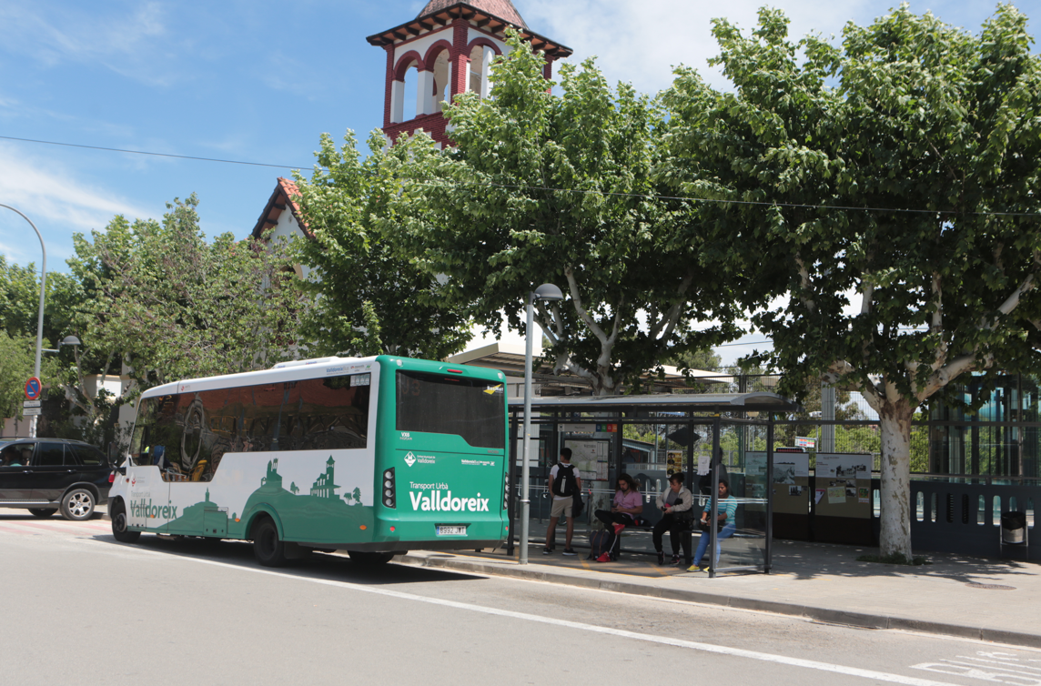 La plaça de l'estació de Valldoreix FOTO: Artur Ribera