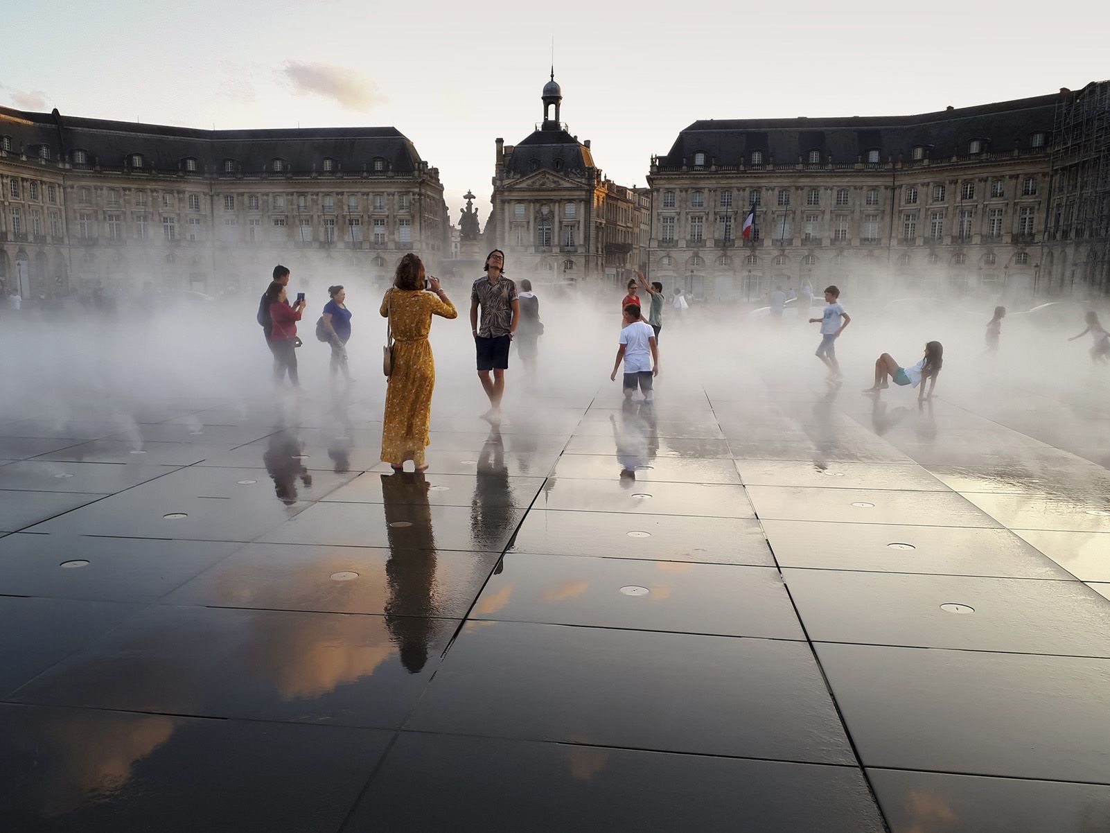 12è Premi categoria Viatjes. "Tombée du jour à la Place de la Bourse" de Jordi Márquez.