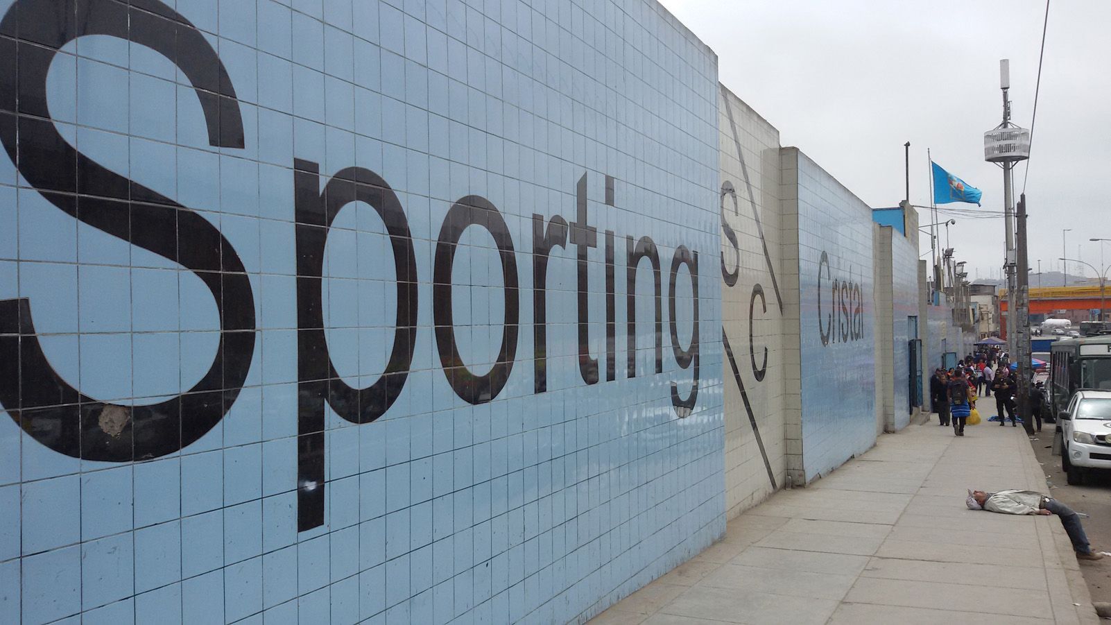 Albert Ruiz Abella "Caigut en combat,partit Sporting Cristal vs Club deportivo Municipal"