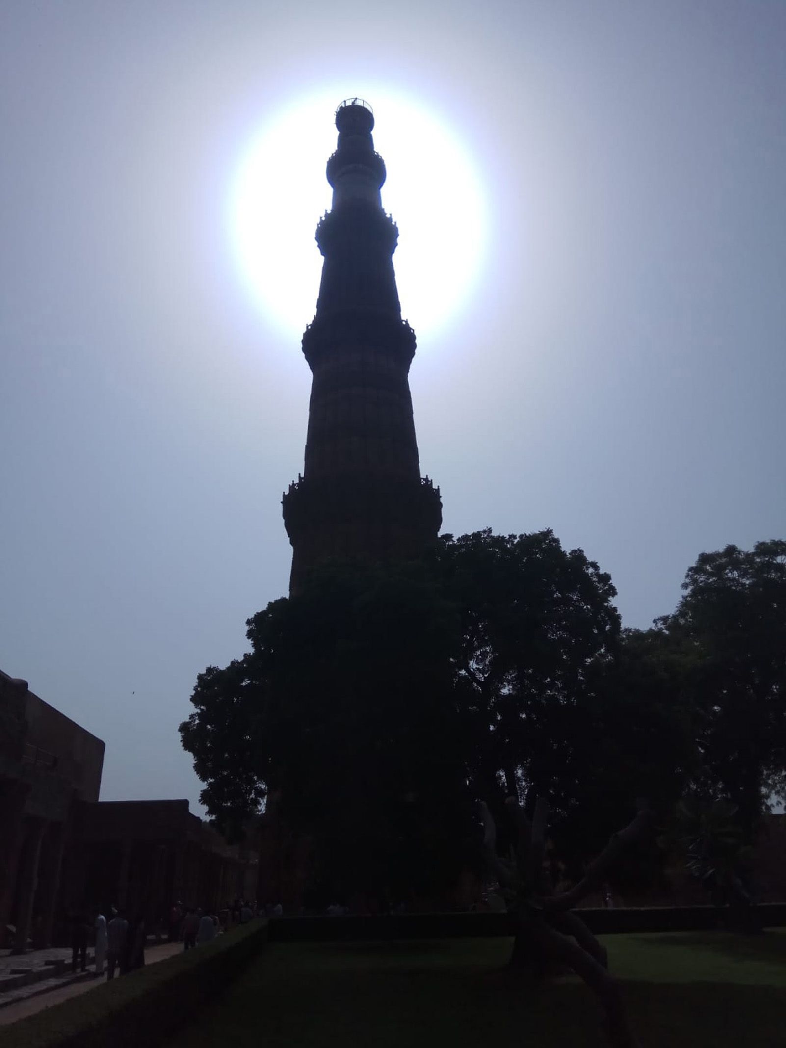 Anna Maria Boncompte "Temple i sol hindú"