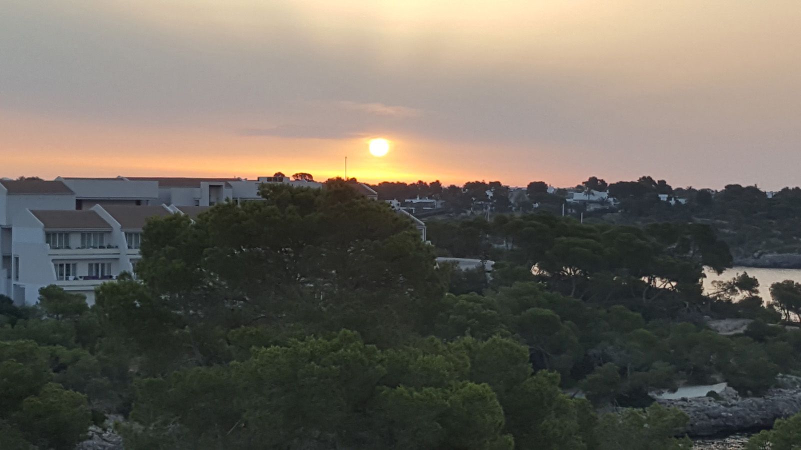 Antoni Montserrat "Sortida del sol"