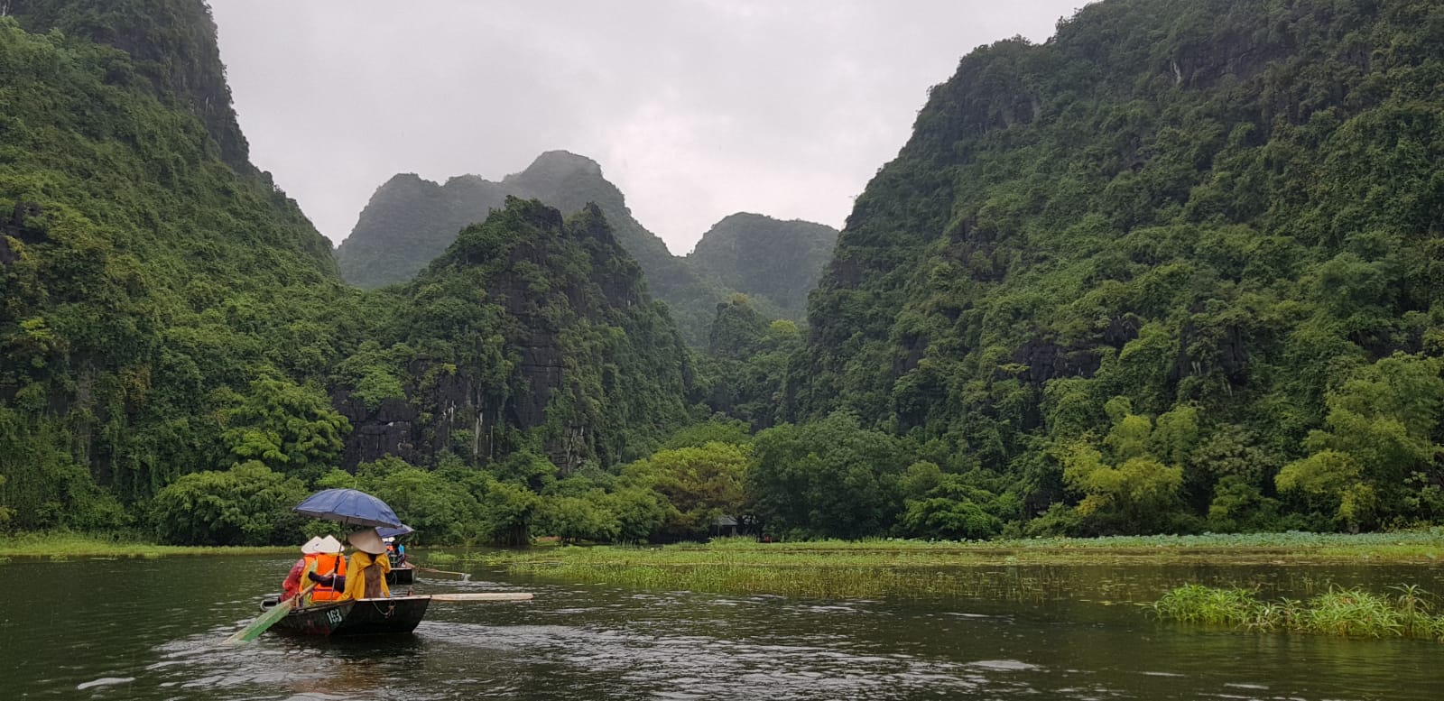Camila Strotgen Aliaga "Paisaje de Tam Coc"
