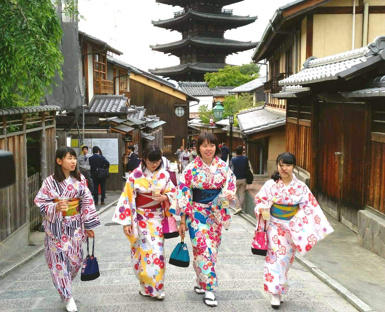 Carmen Montesinos "Konich"