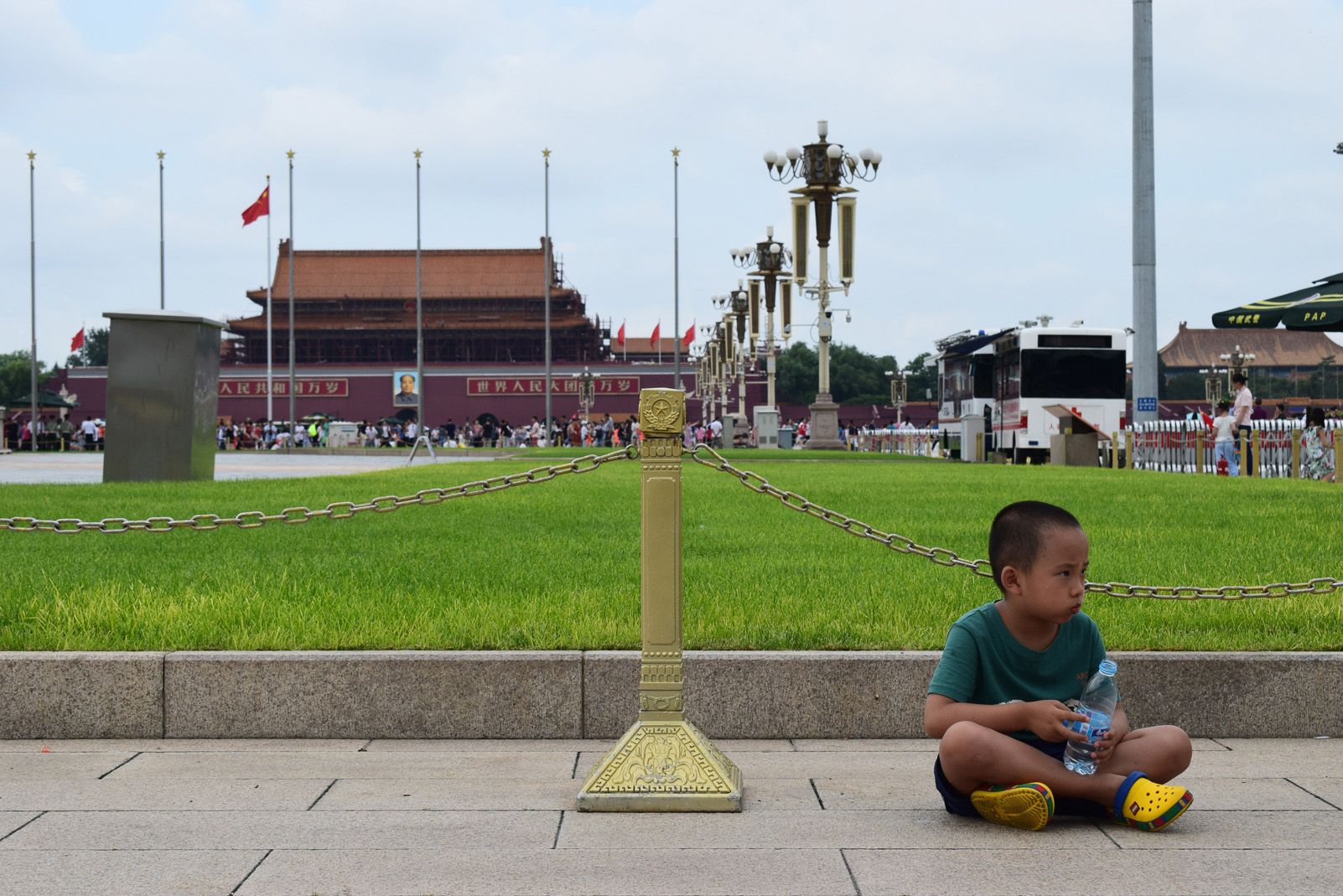 Dídac Peña Pérez "Cadenes sota la mirada"