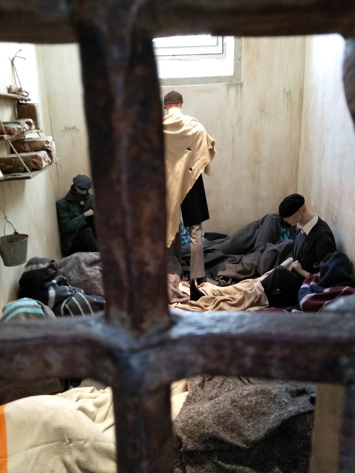 Fernando Montes García "Les condenó su dignidad."