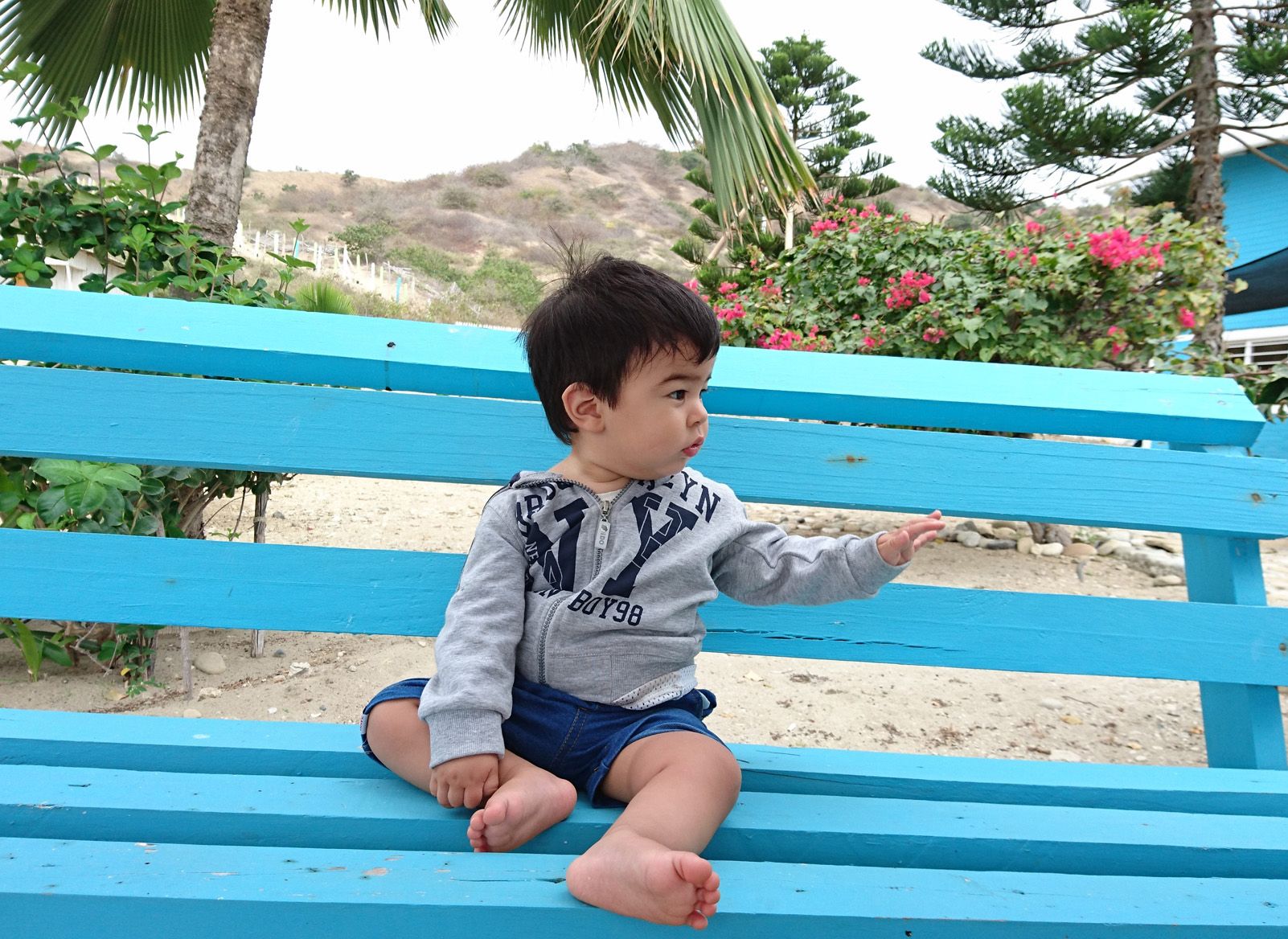 Julian Cherrez "Liam"