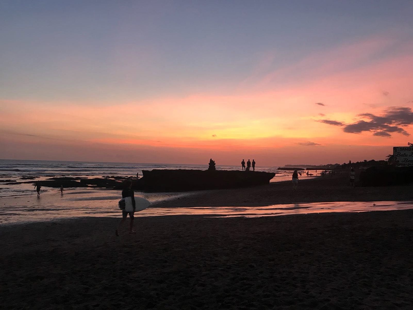 LARA CABEZAS PONCE "Dreamland"