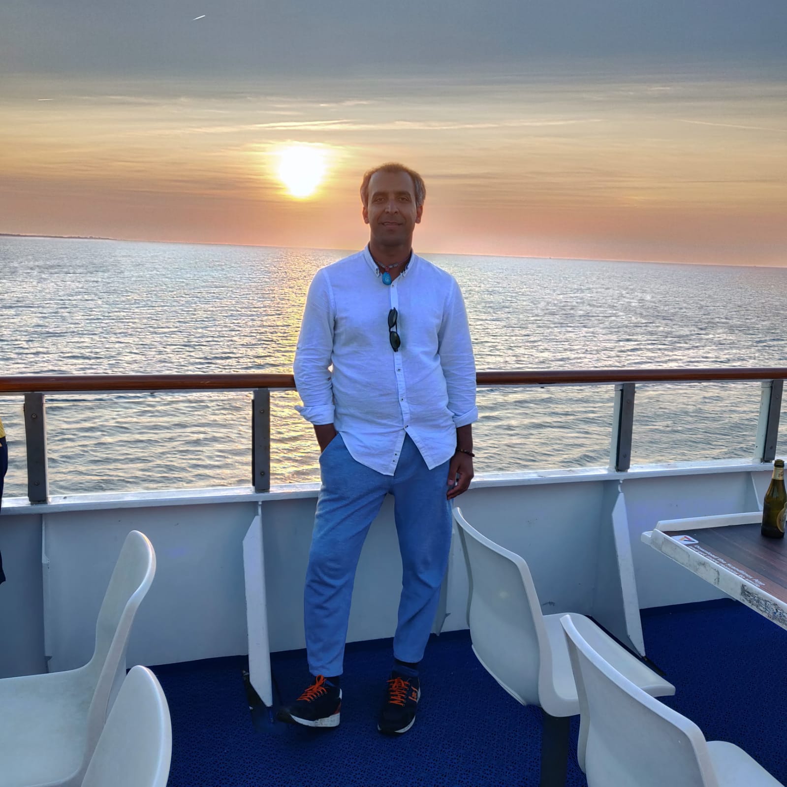 Mudakkir Iqbal "Reluxe in action"