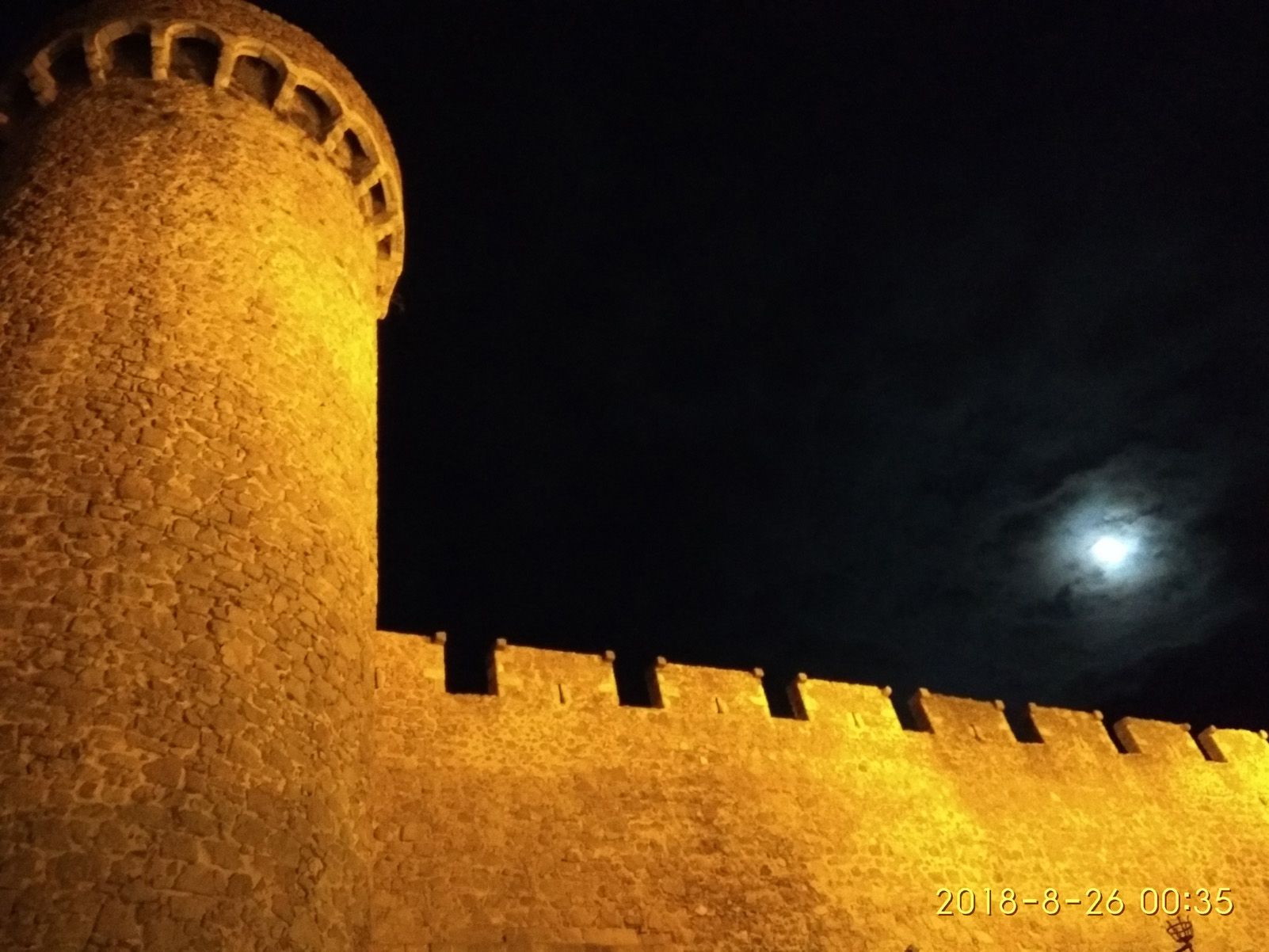 Xavier Araiz Pérez "LLUNA A TOSSA"