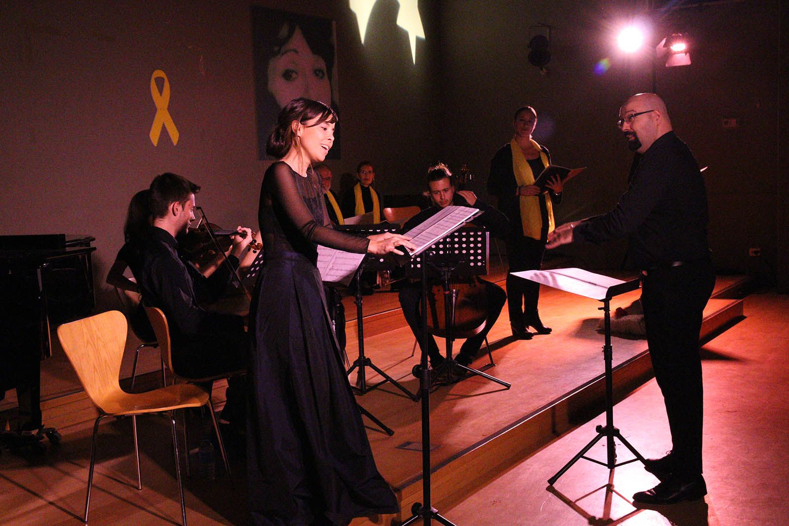 "Per Nadal fem el poema" a l'Escola de música. Foto: Lali Álvarez