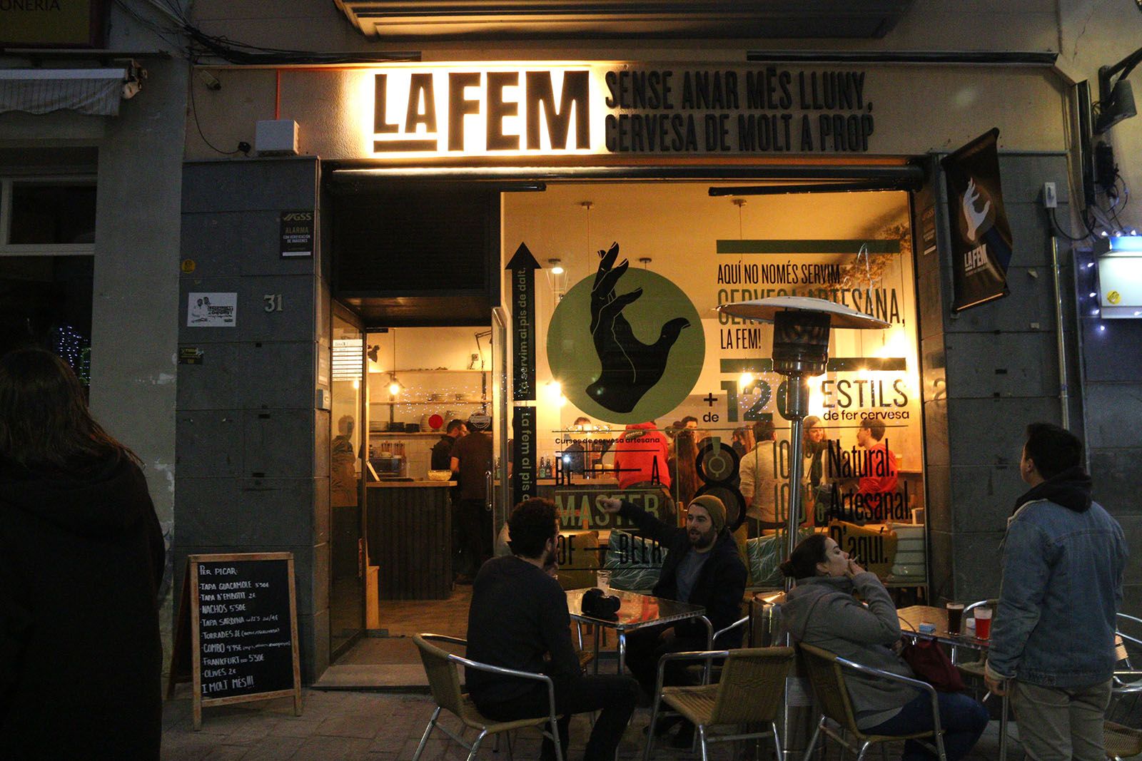 Inauguració de l'obrador de cervesa artesana "La Fem". Foto: Lali Álvarez