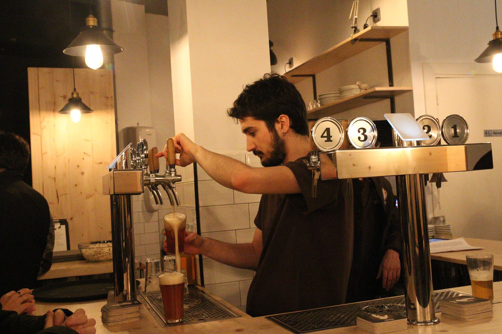 El brewpub de La Fem acosta la cervesa artesana a Sant Cugat. FOTO: Lali Álvarez