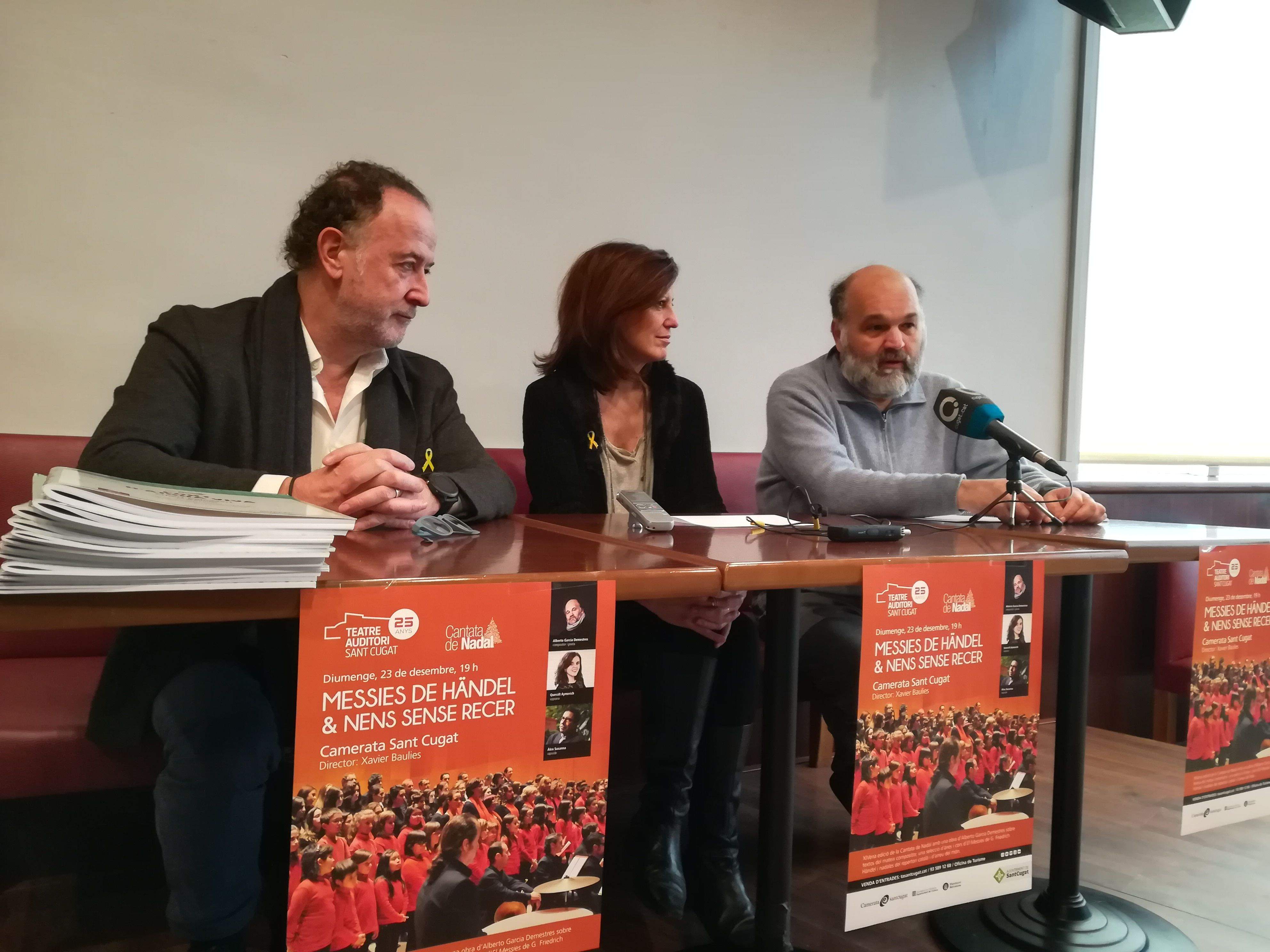 Baulies, Solanellas i Demestres durant la presentació de la Cantata. FOTO: C.Caballé