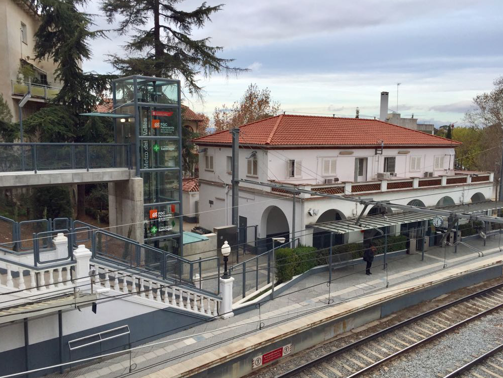 Estació de Ferrocarrils de la Generalitat a La Floresta, Sant Cugat FOTO: Artur Ribera