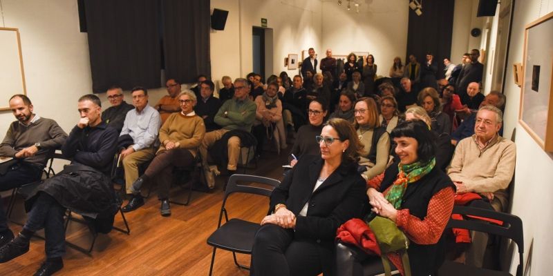 El llibre s'ha presentat a la sala d'actes de L'Ateneu Santcugatenc. FOTO: Bernat Millet