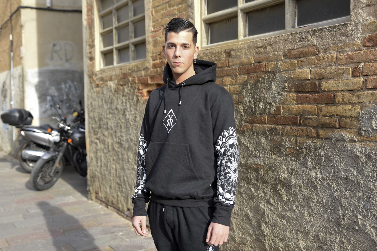 Yahveh Rubio és un jove santcugatenc que s'ha iniciat com a dissenyador. FOTO: Bernat Millet