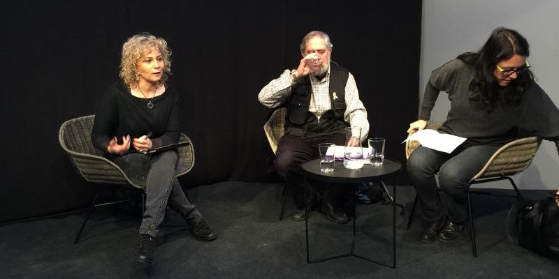 Monica Terribas, Pep Beúnza i Diana Riba durant el debat. FOTO: Ferran Mitjà