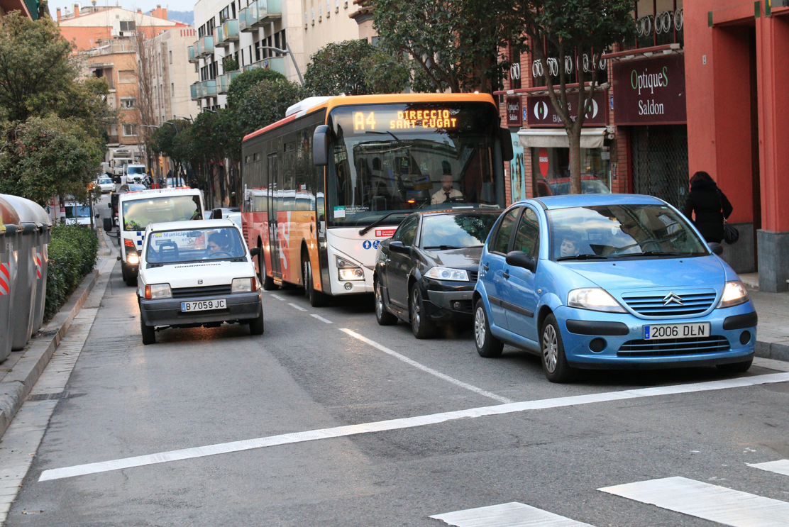 L'avinguda de Rius i Taulet, a la plaça dels Quatre Cantons FOTO: Artur Ribera