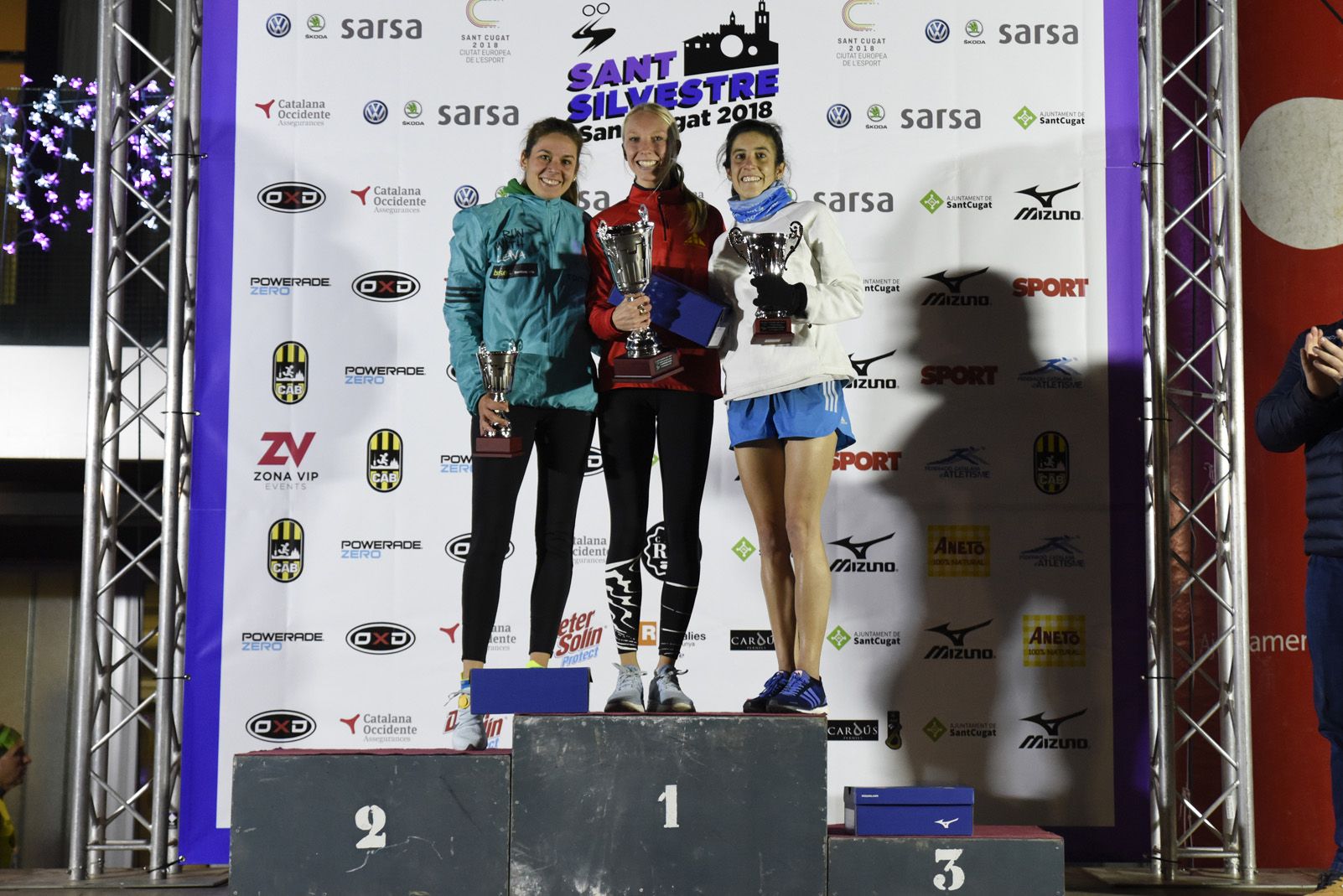 Les tres classificades de la Sant Silvestre de Sant Cugat 2018. Foto: Bernat Millet.
