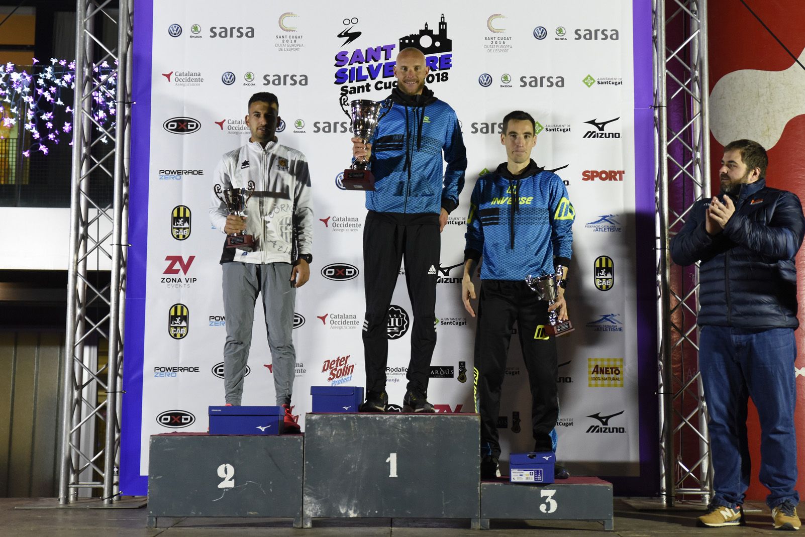 Els tres classificats de la Sant Silvestre de Sant Cugat 2018. Foto: Bernat Millet.