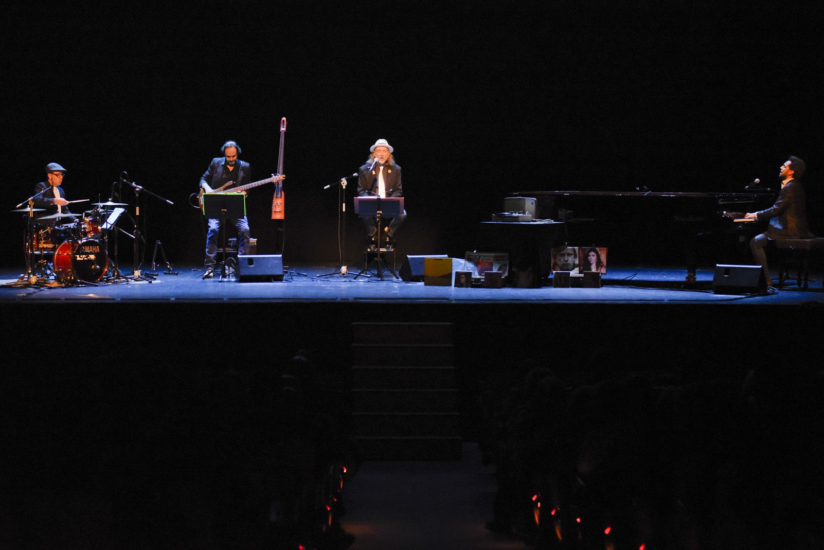 El concert solidari de Rotary s'ha celebrat al Teatre-Auditori amb el grup Refugi. FOTO: Bernat Millet