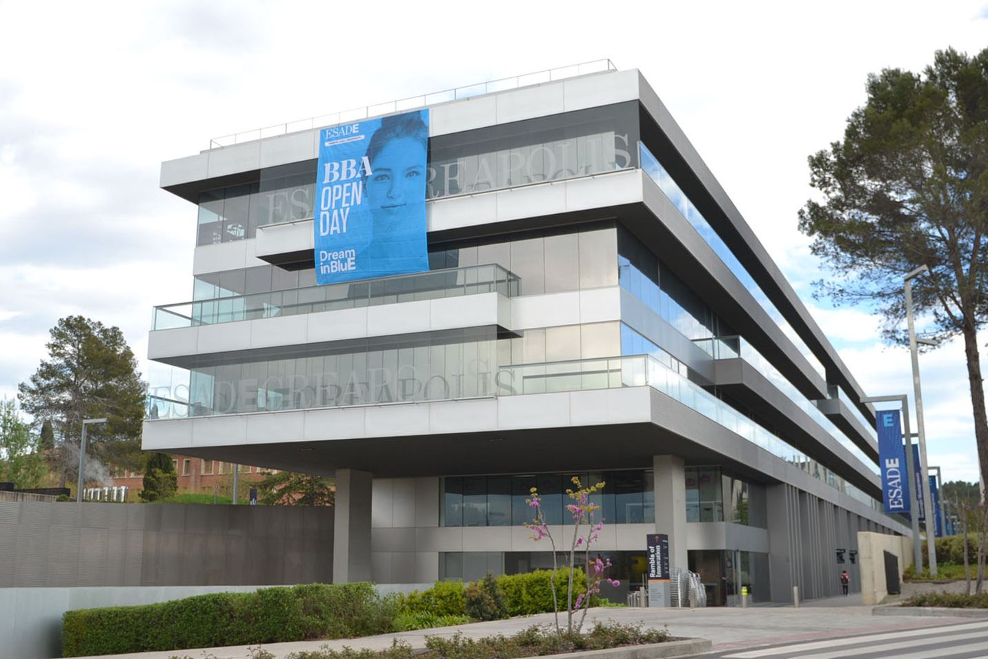 Edifici d'ESADE a Sant Cugat. FOTO: Arxiu