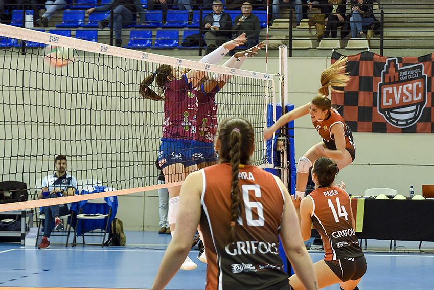 Partit de lliga del Club Voleibol Sant Cugat - Haro Rioja Voley. Foto: Bernat Millet.