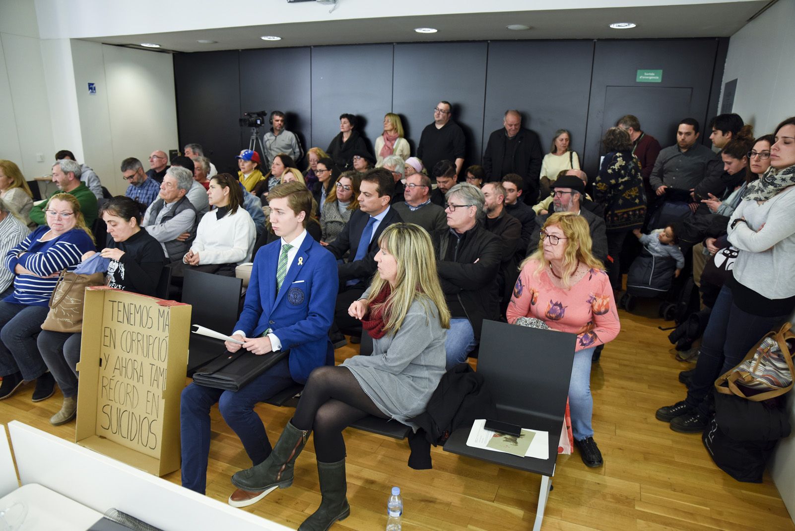 Torn de participació ciutadana al ple municipal del mes de febrer. FOTO: Bernat Millet