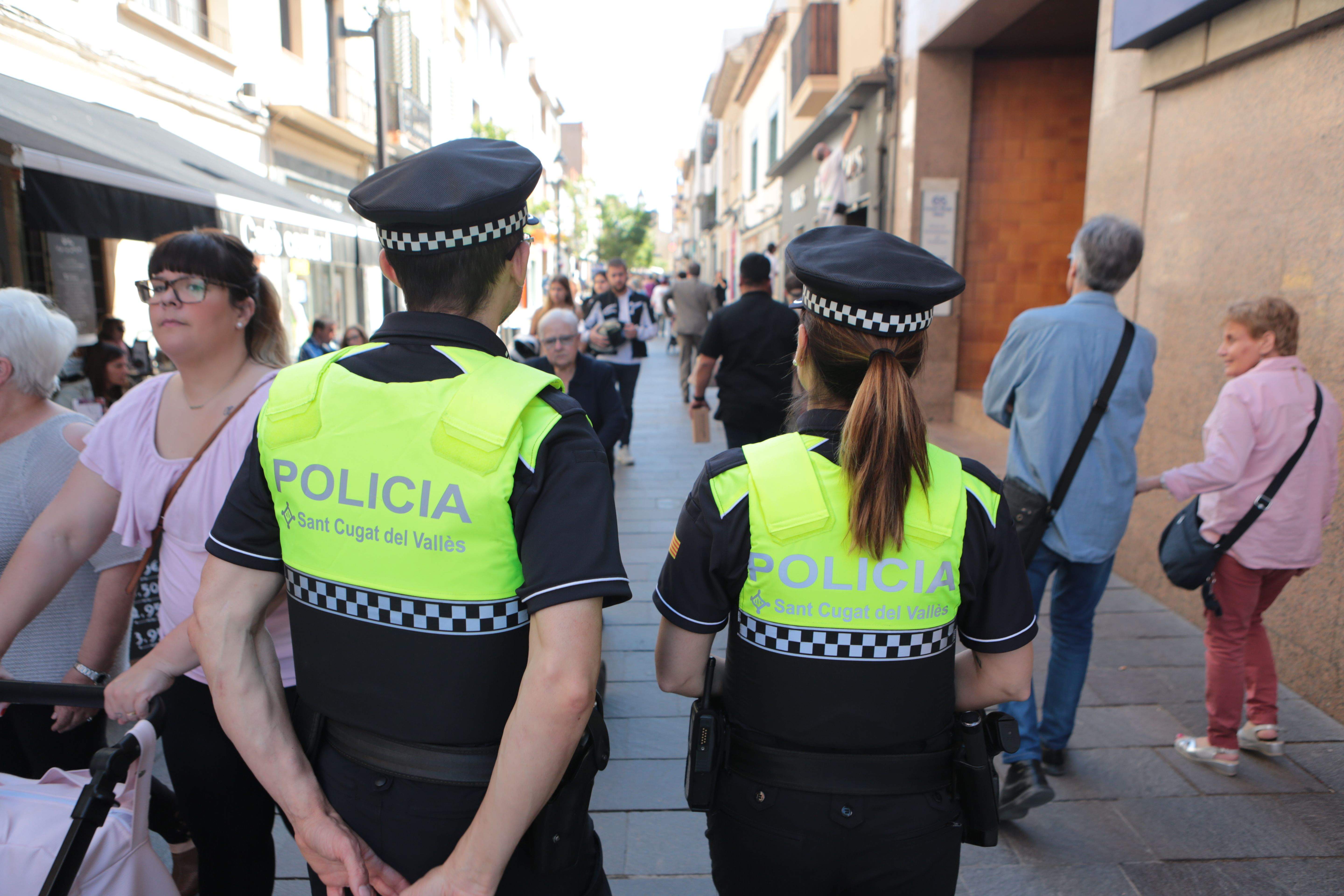 Policia Local a Sant Cugat. FOTO: Artur Ribera