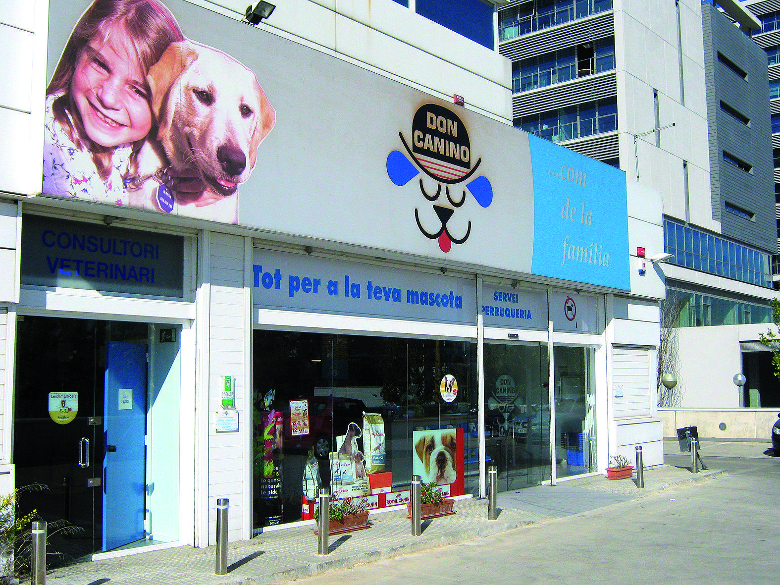 Façana del local de Don Canino FOTO: Cedida