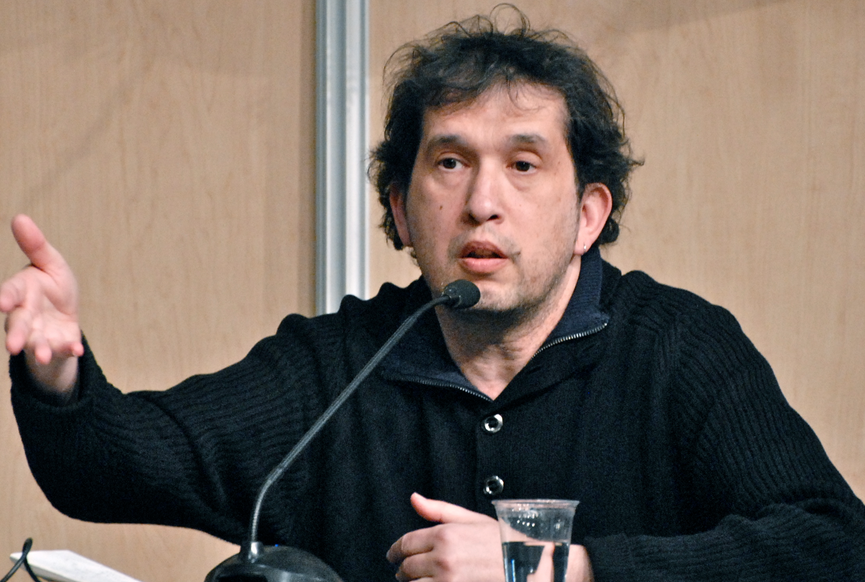 L'autor Joan-Lluís Lluís en una presentació fa uns anys. FOTO: Cedida